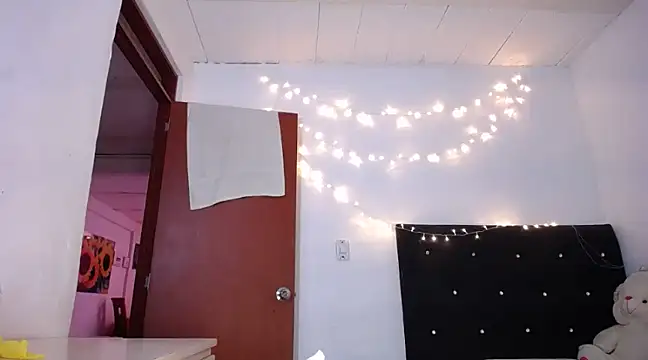 yselahot online show from 12-11-24, 03:47