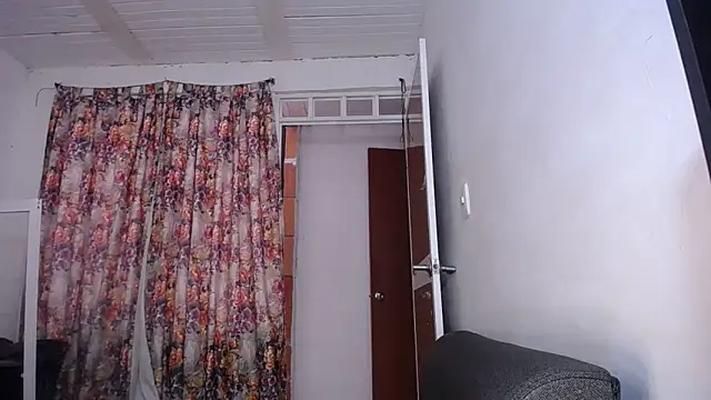 yselahot online show from 09-29-25, 03:50