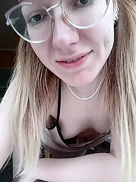  Sweet Love  online show from 02-10-25, 01:44