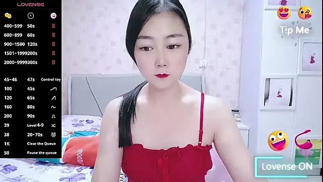 Elvira baby online show from 10-24-25, 02:41