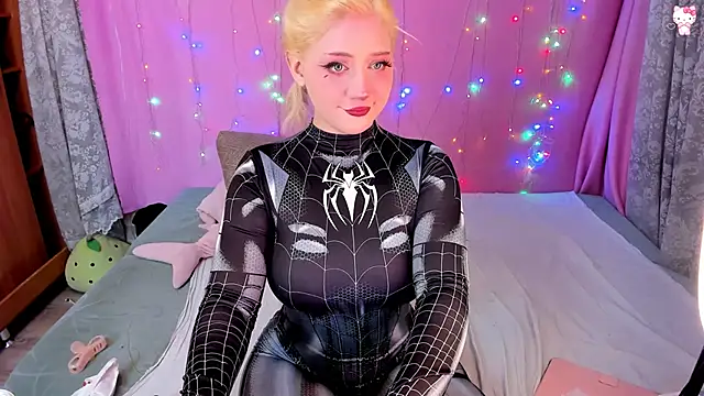 LucySugarMilk online show from 01-04-25, 05:16