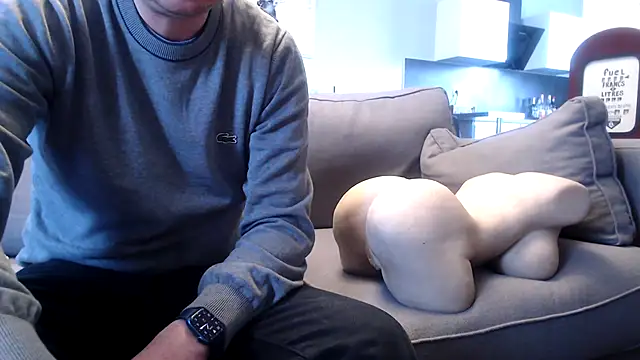 freddy0222222 online show from 05-04-26, 11:17