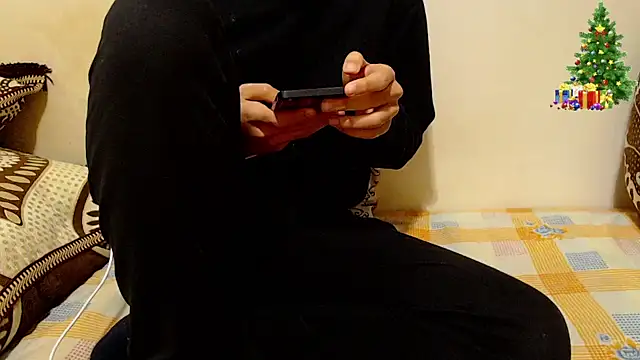 Alexdelarge323 online show from 12-16-25, 11:48