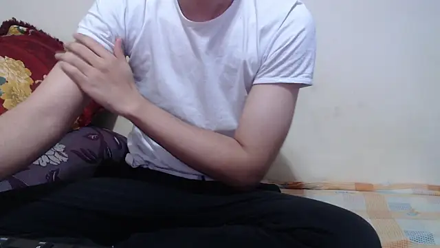 Alexdelarge323 online show from 05-07-26, 04:01