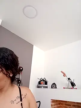 Snapshot of MariaGaitan chatting on 10-01-25, 07:09 MariaGaitan online show from 10-01-25, 07:09