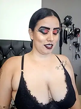 Snapshot of MariaGaitan chatting on 10-12-25, 07:02 MariaGaitan online show from 10-12-25, 07:02