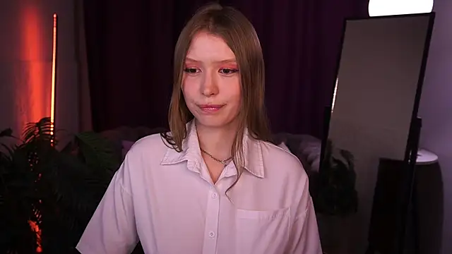 Snapshot of TataCoy chatting on 05-12-26, 01:41 TataCoy online show from 05-12-26, 01:41