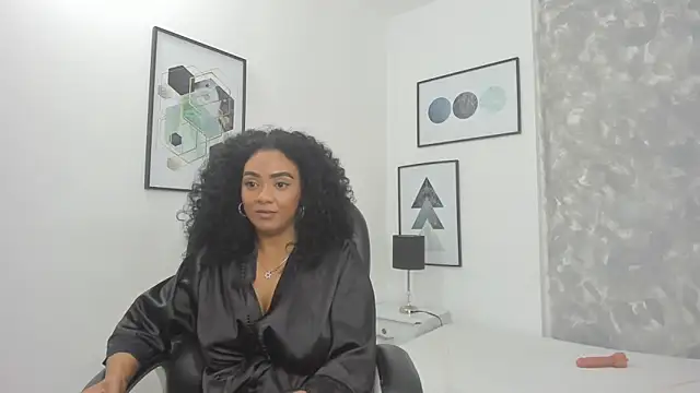 Tanisha  campbell online show from 12-18-24, 03:44