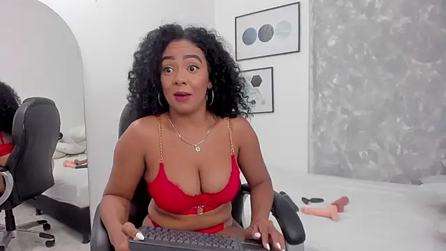 Tanisha  campbell online show from 02-01-25, 01:09
