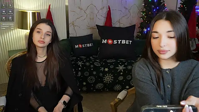 Snapshot of Jasmine_Flow chatting on 12-24-24, 03:37 Jasmine Flow online show from 12-24-24, 03:37