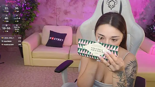 Snapshot of Jasmine_Flow chatting on 01-05-25, 03:45 Jasmine Flow online show from 01-05-25, 03:45