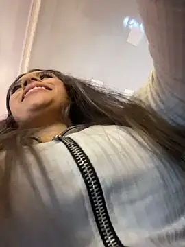 Snapshot of Tiffanysurez_ chatting on 02-13-26, 03:57 Tiffanysurez online show from 02-13-26, 03:57