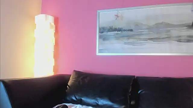 Snapshot of Tiffanysurez_ chatting on 02-20-26, 03:14 Tiffanysurez online show from 02-20-26, 03:14