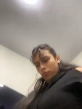 Snapshot of Tiffanysurez_ chatting on 02-21-26, 02:34 Tiffanysurez online show from 02-21-26, 02:34