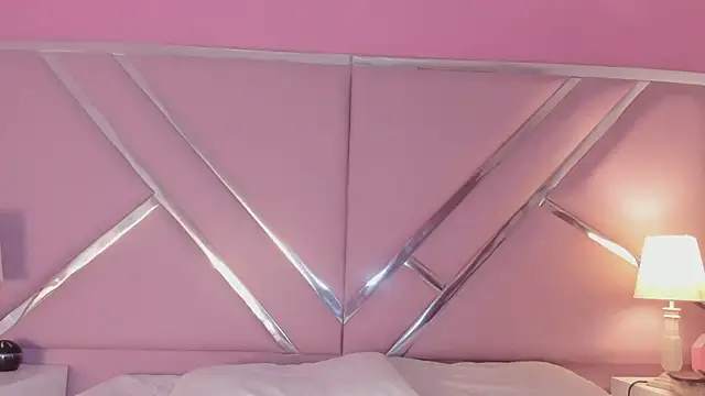 Snapshot of Tiffanysurez_ chatting on 03-14-26, 04:45 Tiffanysurez online show from 03-14-26, 04:45