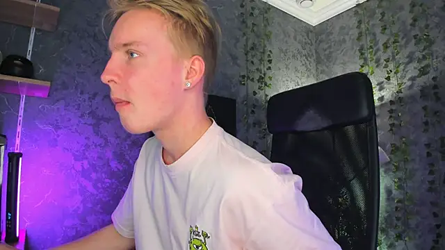 AlexxSweet online show from 10-18-25, 06:26