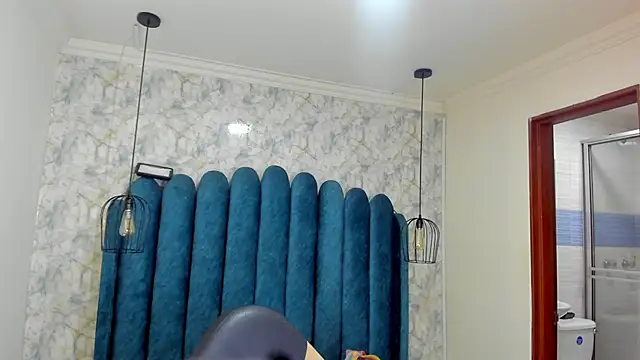 Snapshot of nalalye_cruzz_ chatting on 03-19-26, 02:15 nalalye cruzz online show from 03-19-26, 02:15