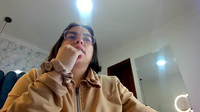 Snapshot of nalalye_cruzz_ chatting on 04-15-26, 02:51 nalalye cruzz online show from 04-15-26, 02:51