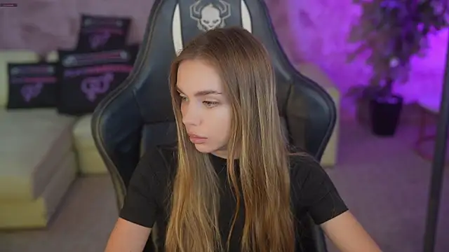 Snapshot of Anabelka054 chatting on 11-18-25, 11:36 Anabelka054 online show from 11-18-25, 11:36