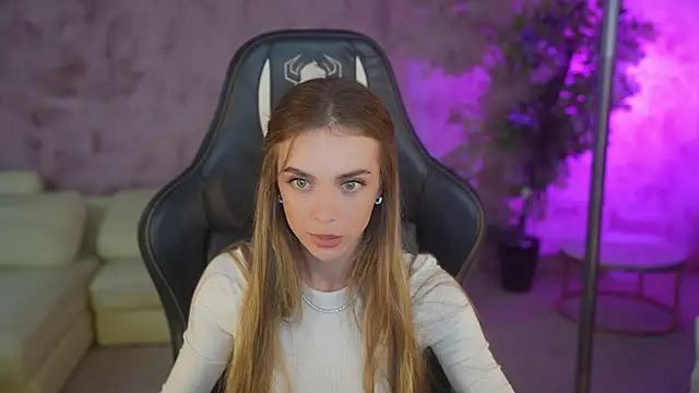 Snapshot of Anabelka054 chatting on 11-19-25, 11:32 Anabelka054 online show from 11-19-25, 11:32