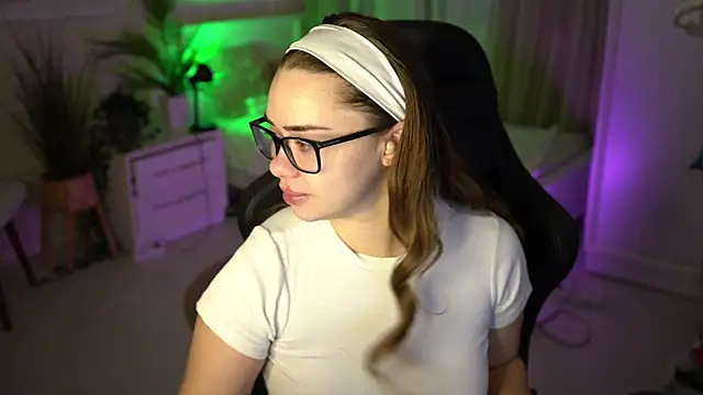 VixenMia online show from 01-13-25, 04:18