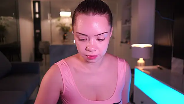 VixenMia online show from 10-21-25, 02:56