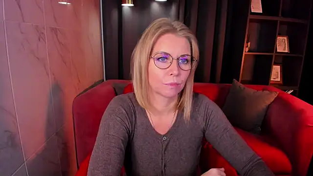 Annie Light online show from 09-22-25, 06:04