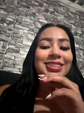 Luisa Fernandaa online show from 10-19-25, 01:06
