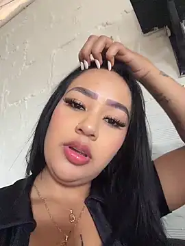 Luisa Fernandaa online show from 05-17-26, 07:32