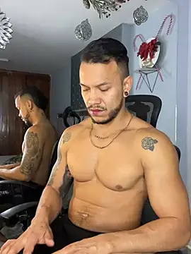 ARON TAYLER01 online show from 12-12-24, 12:44