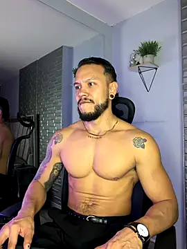 ARON TAYLER01 online show from 12-20-25, 10:33