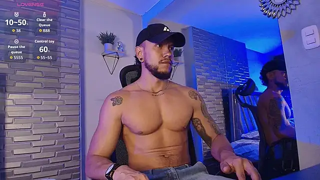 ARON TAYLER01 online show from 06-26-26, 10:30