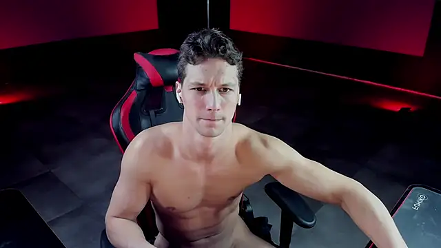 Snapshot of dirty-boss chatting on 02-06-25, 03:52 dirty-boss online show from 02-06-25, 03:52