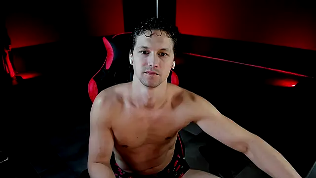 Snapshot of dirty-boss chatting on 09-26-25, 01:26 dirty-boss online show from 09-26-25, 01:26