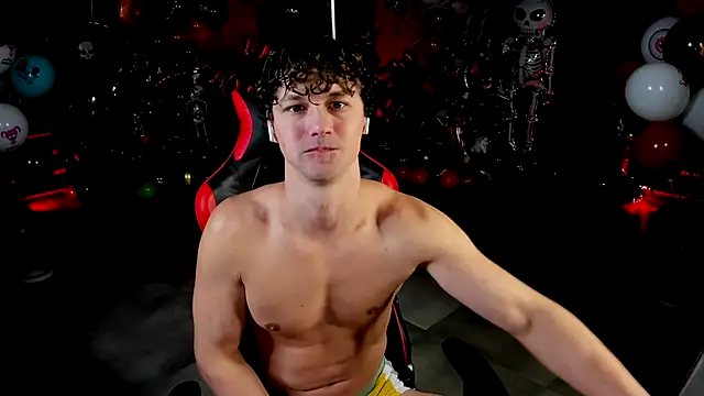 Snapshot of dirty-boss chatting on 11-12-25, 06:03 dirty-boss online show from 11-12-25, 06:03