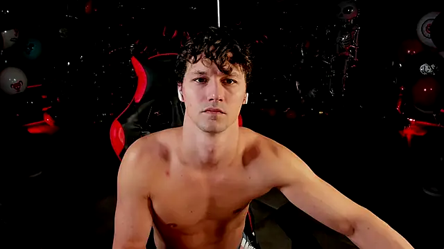 Snapshot of dirty-boss chatting on 11-16-25, 09:15 dirty-boss online show from 11-16-25, 09:15