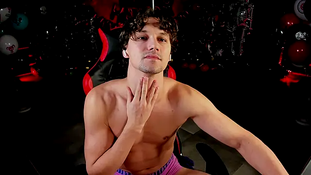 Snapshot of dirty-boss chatting on 11-19-25, 10:15 dirty-boss online show from 11-19-25, 10:15