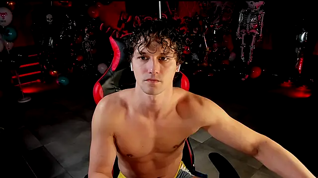 Snapshot of dirty-boss chatting on 12-19-25, 09:27 dirty-boss online show from 12-19-25, 09:27