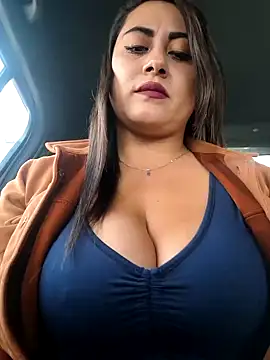 Snapshot of Oryk___ chatting on 01-17-25, 06:33 Oryk online show from 01-17-25, 06:33