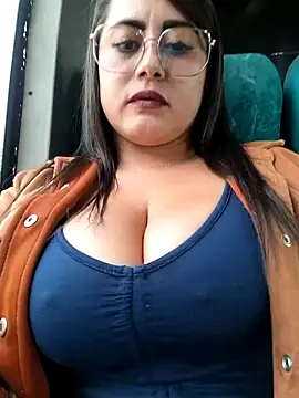 Snapshot of Oryk___ chatting on 02-04-25, 07:55 Oryk online show from 02-04-25, 07:55