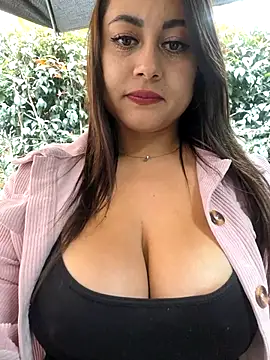 Snapshot of Oryk___ chatting on 10-08-25, 07:00 Oryk online show from 10-08-25, 07:00