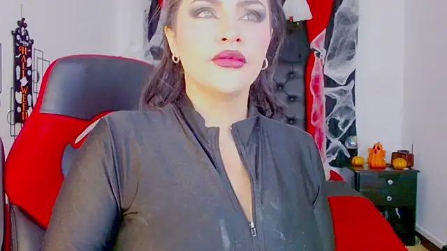 misslombana online show from 10-25-25, 05:37