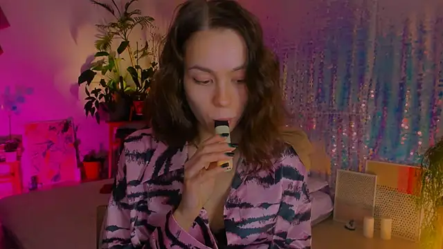 poli   online show from 01-07-25, 09:14