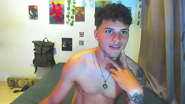 Nekoboy01 online show from 10-02-25, 08:38