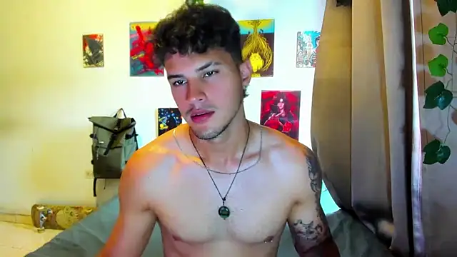 Nekoboy01 online show from 10-06-25, 06:27