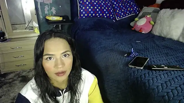 Samara Beltran online show from 12-17-24, 02:55