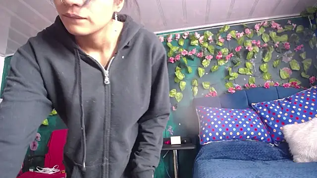 Samara Beltran online show from 12-18-24, 05:00