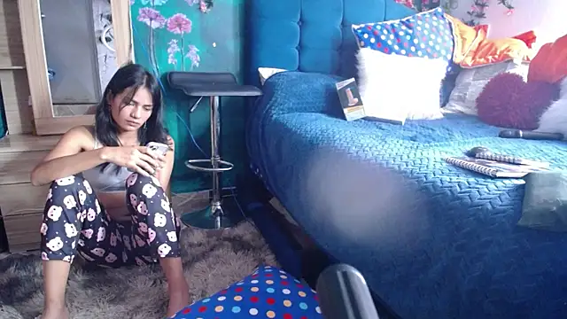 Samara Beltran online show from 12-18-24, 08:03