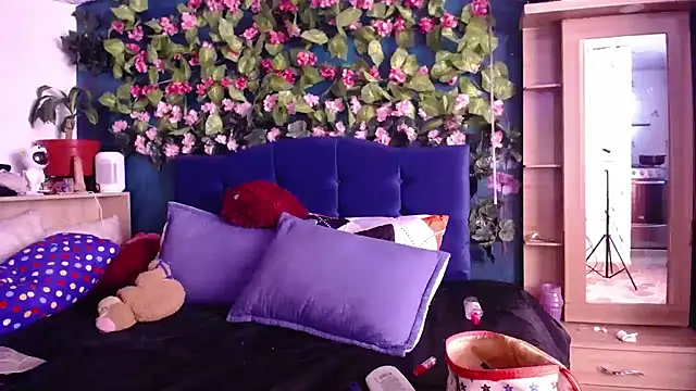 Samara Beltran online show from 01-25-25, 07:18