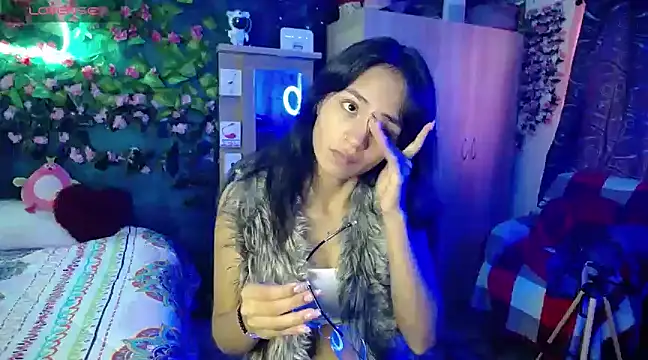 Samara Beltran online show from 02-13-25, 08:34